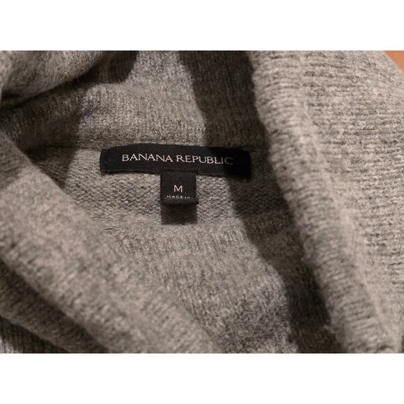 Banana Republic Merino Wool Sweater in Grey Size Medium - Picture 3 of 6